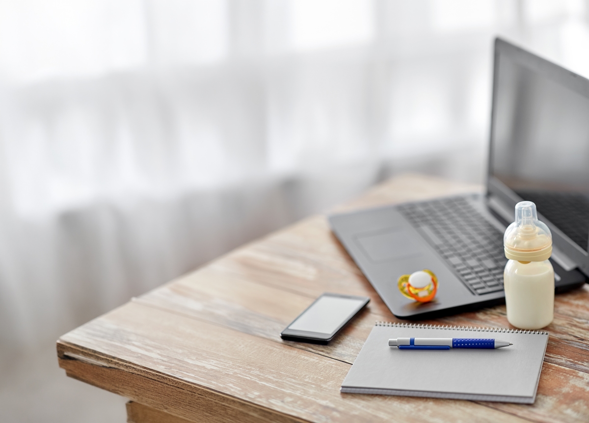 baby-milk-formula-laptop-notebook-table2