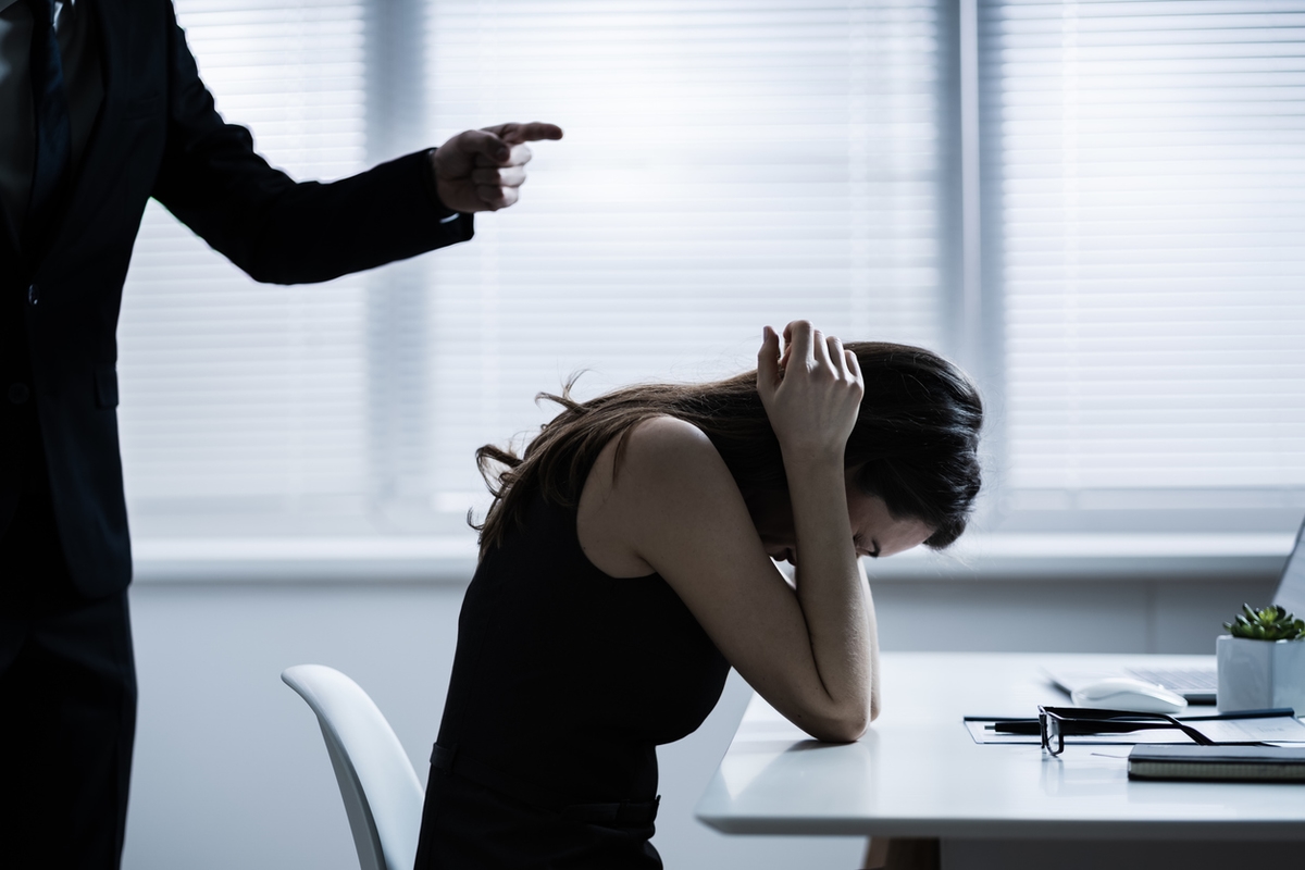 Aumento de denuncias por hostigamiento sexual en el trabajo: ¿qué están haciendo las empresas para prevenir estos casos?