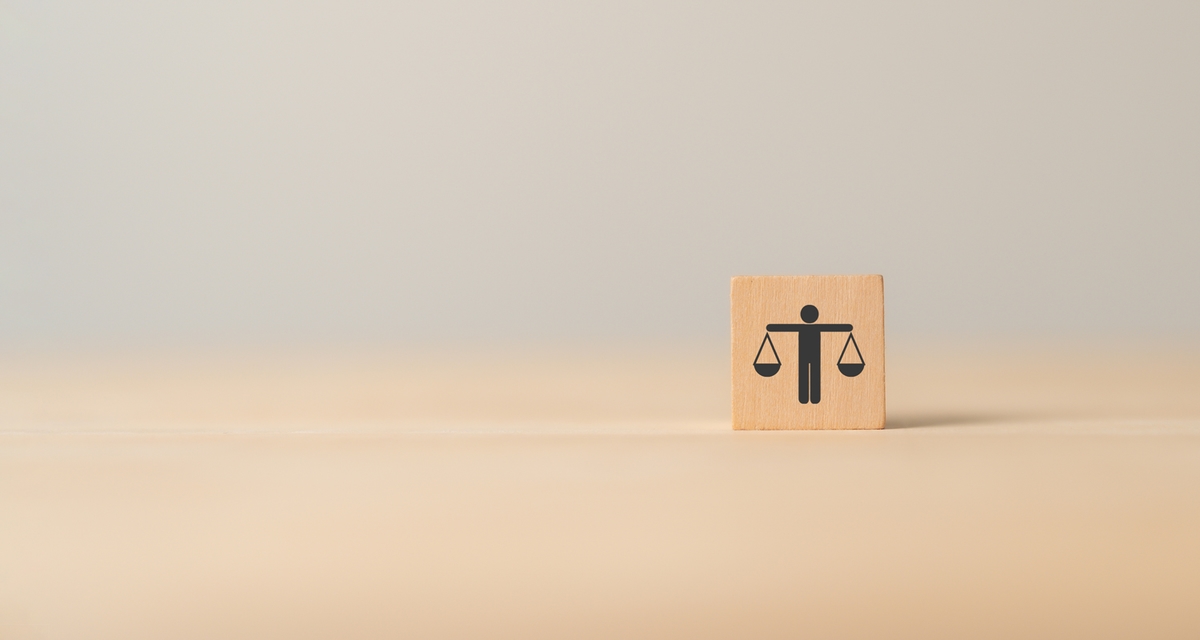 business-ethics-concept-business-moral-principles-concept-wooden-cube-blocks-with-ethics-symbol-grey-background-copy-space-banner-business-integrity-good-governance-policy-2